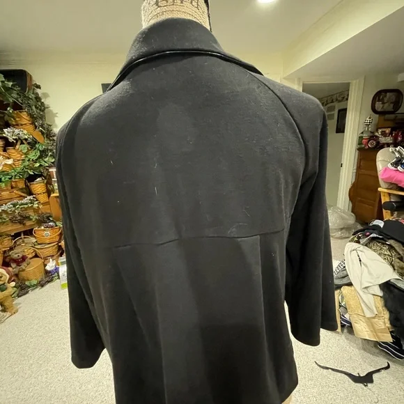 Jacket - Picture 3 of 4